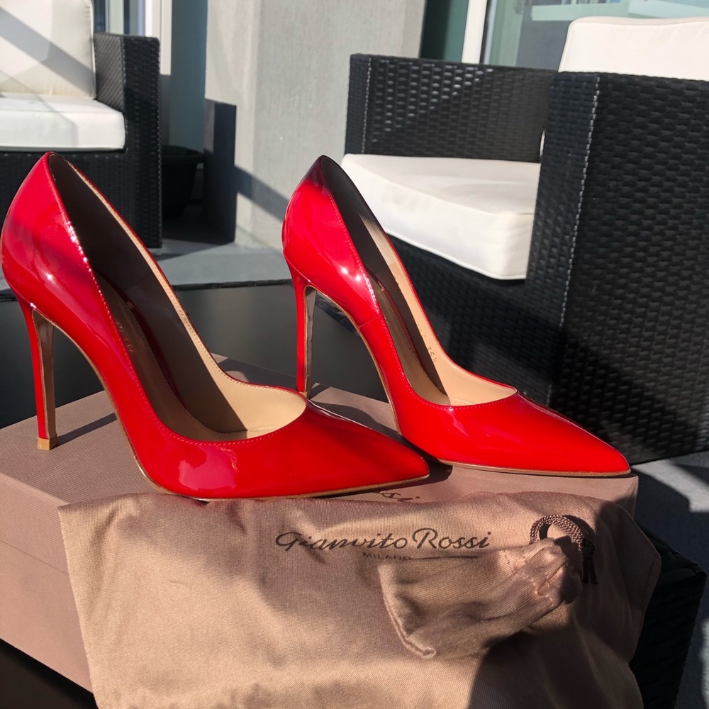 GIANVITO ROSSI PATENT RED PUMPS